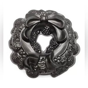 Nordic Ware Christmas Wreath Pan